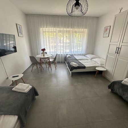 Rezidence Kbely - Free Parking Apartman Prága Kültér fotó