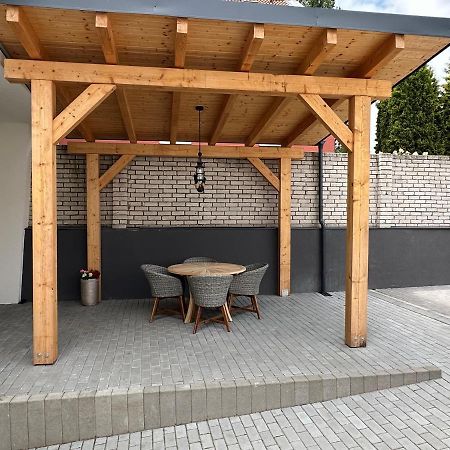 Rezidence Kbely - Free Parking Apartman Prága Kültér fotó