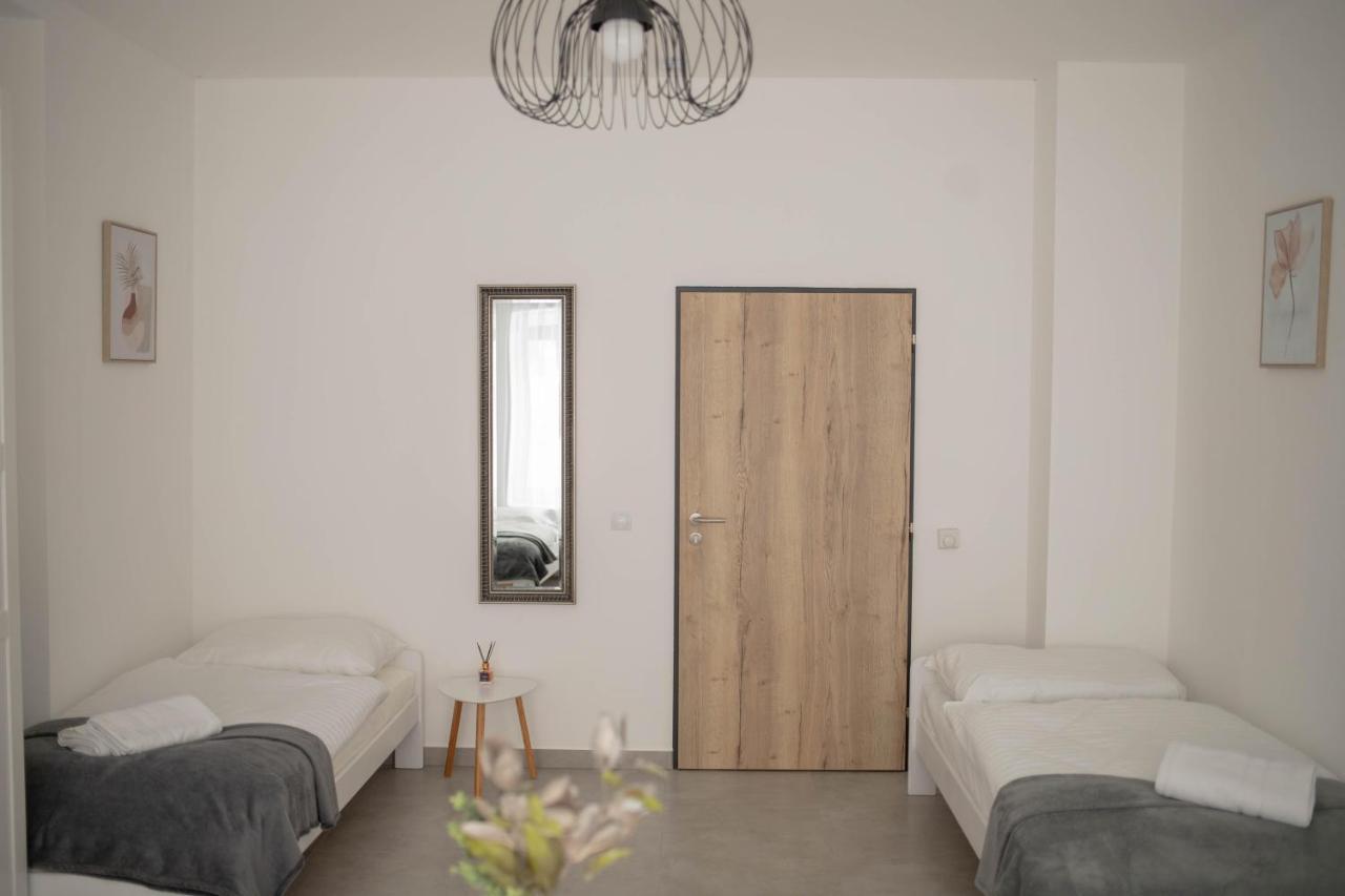 Rezidence Kbely - Free Parking Apartman Prága Kültér fotó