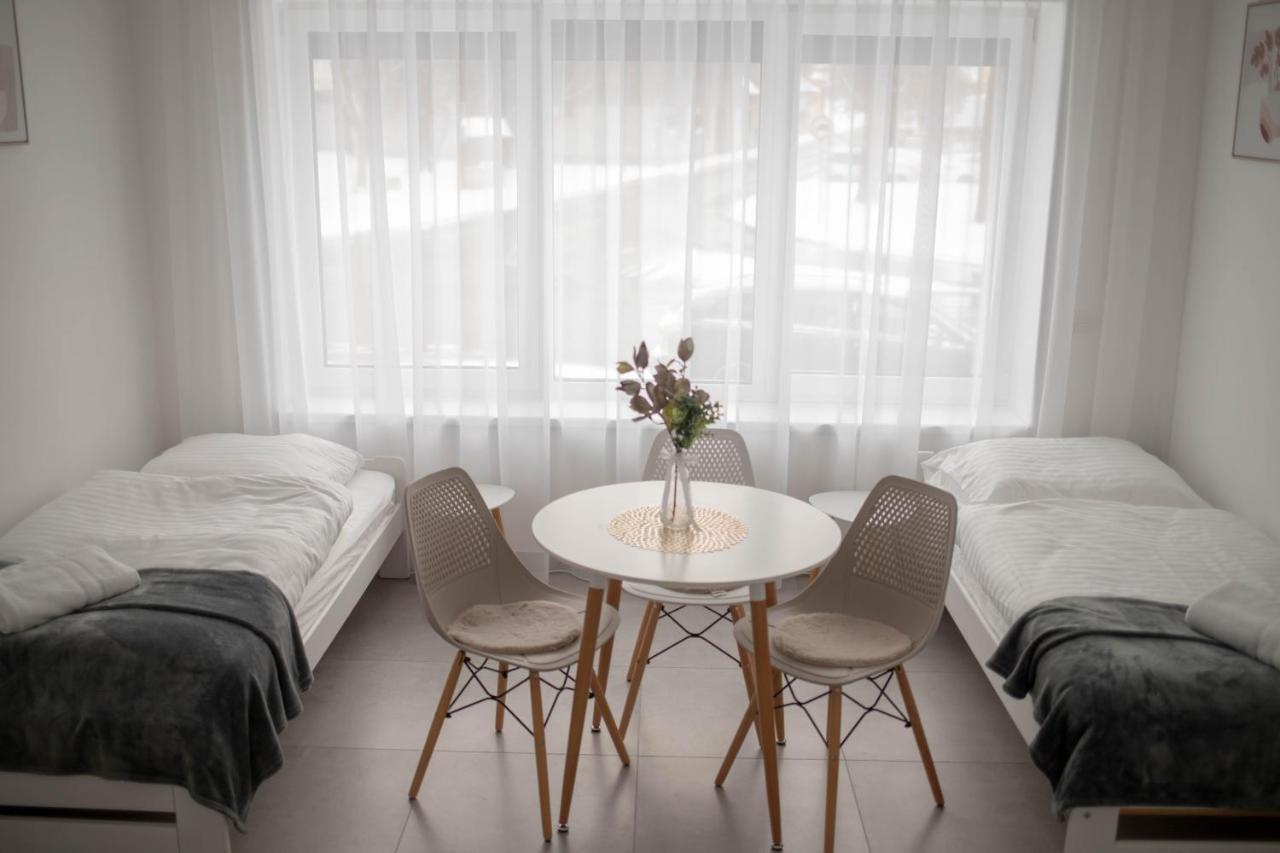 Rezidence Kbely - Free Parking Apartman Prága Kültér fotó