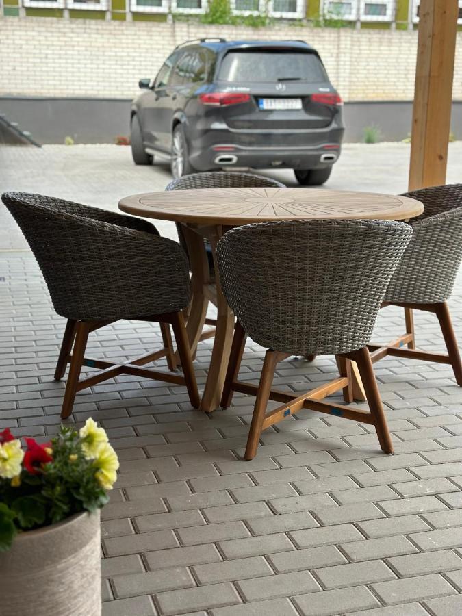 Rezidence Kbely - Free Parking Apartman Prága Kültér fotó