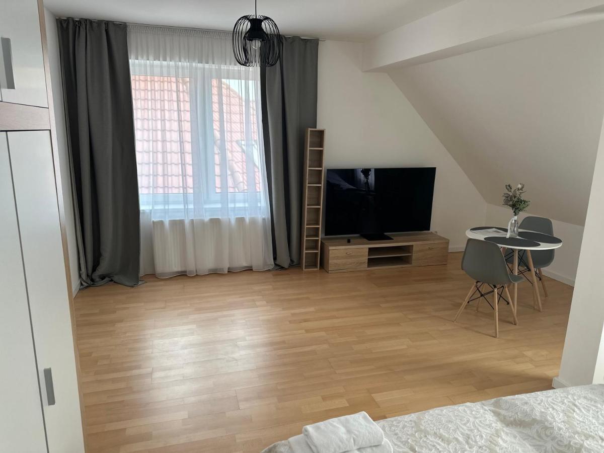 Rezidence Kbely - Free Parking Apartman Prága Kültér fotó