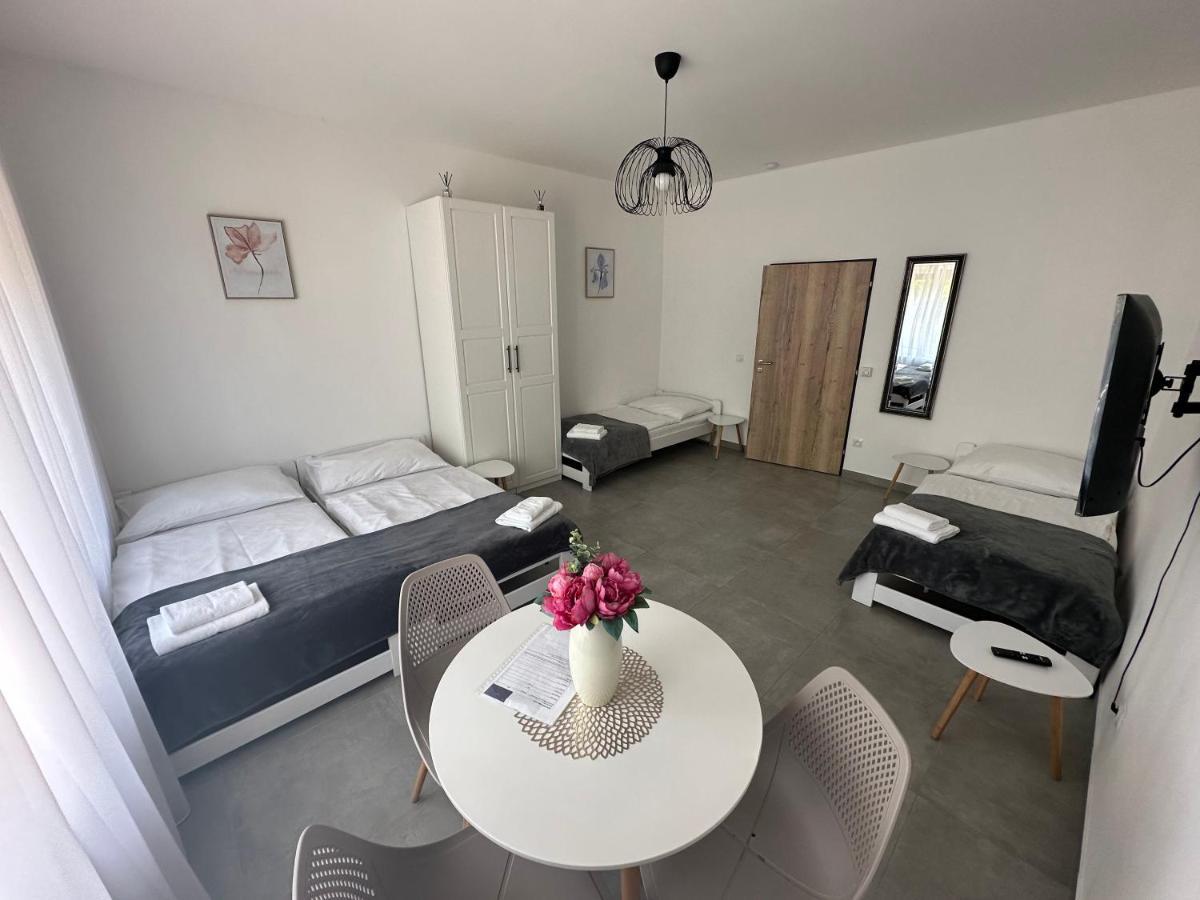 Rezidence Kbely - Free Parking Apartman Prága Kültér fotó